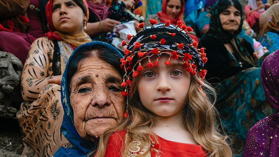 Nowruz_2017_in_Bisaran,_Kurdistan_province (1)